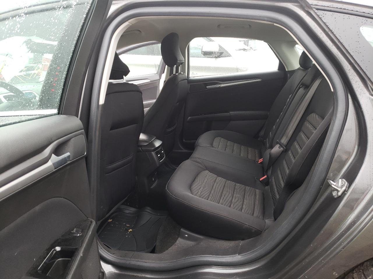 Photo 6 from auction – 2016 FORD FUSION SE with VIN 3FA6P0H75GR286967