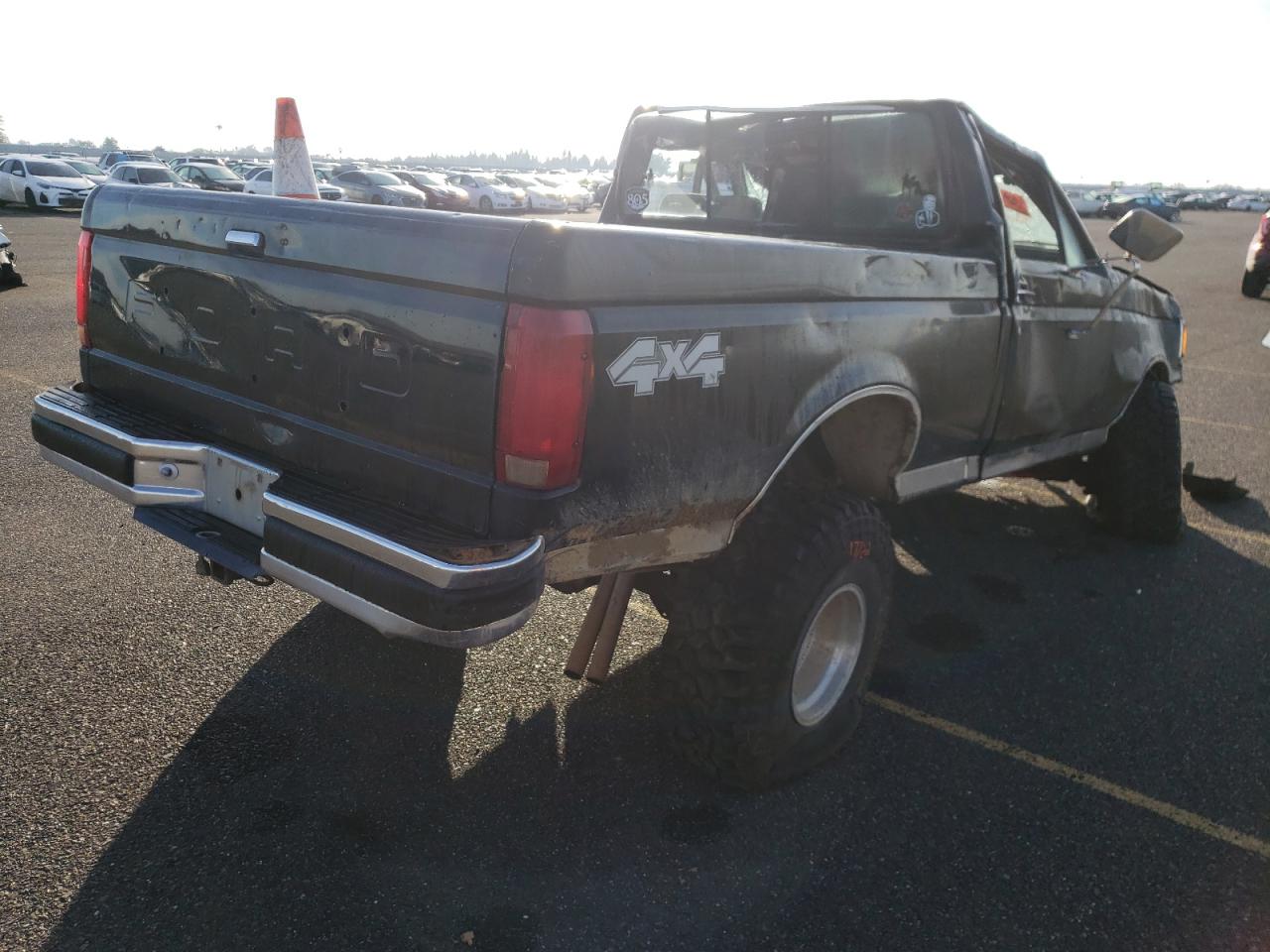 Photo 4 from auction – 1991 FORD F150 with VIN 1FTEF14H7MPA53995