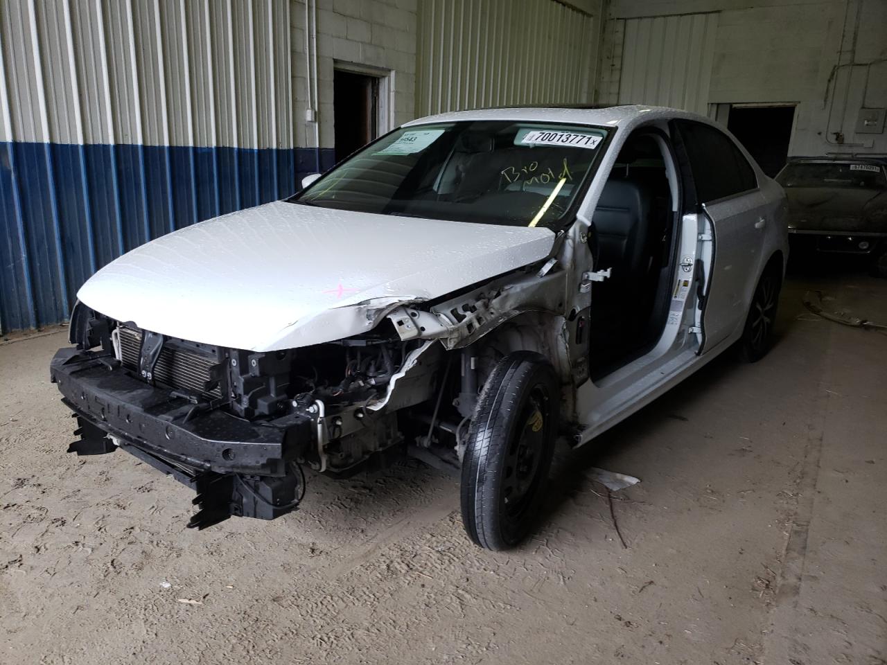Photo 2 from auction – 2017 VOLKSWAGEN JETTA SE with VIN 3VWDB7AJ3HM208035
