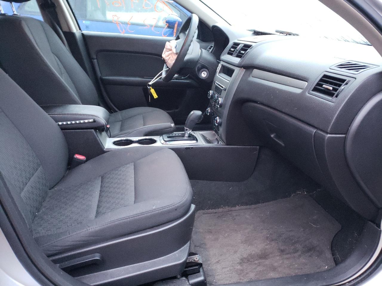 Photo 5 from auction – 2011 FORD FUSION SE with VIN 3FAHP0HA9BR198601