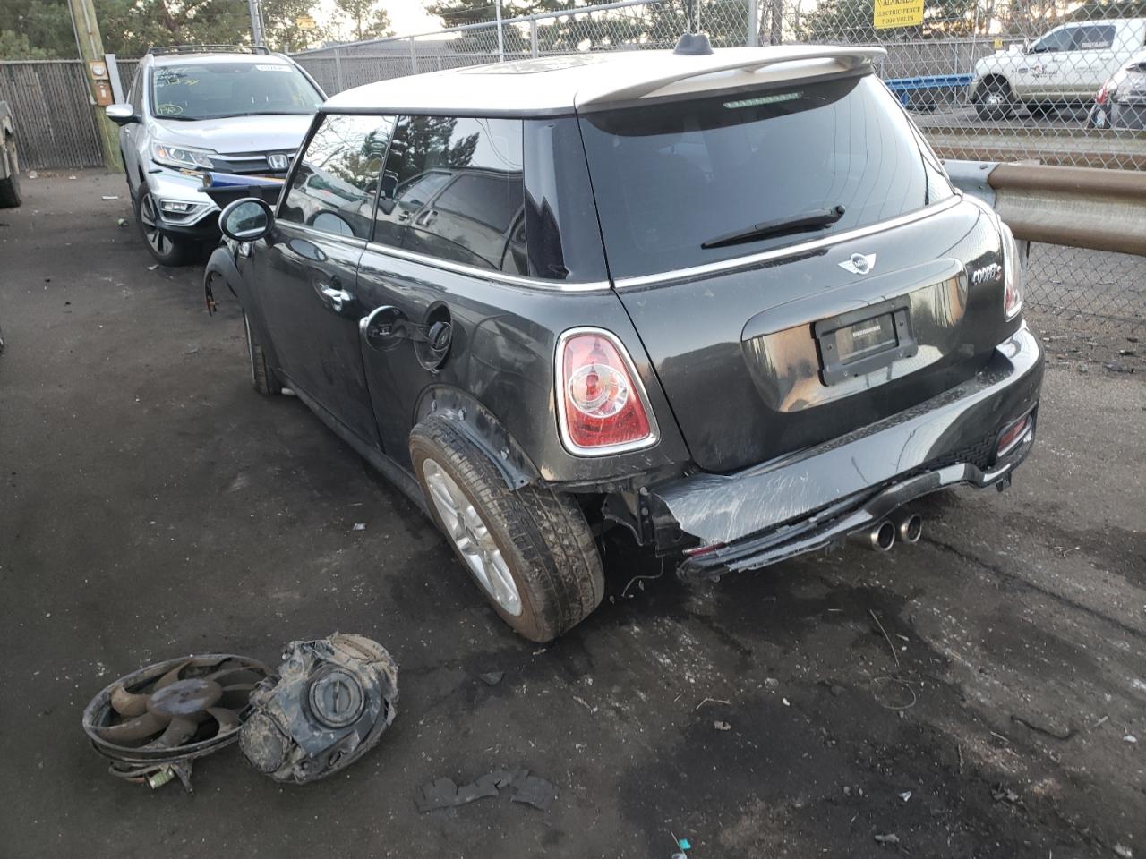 Photo 3 from auction – 2011 MINI COOPER S with VIN WMWSV3C58BTY13474