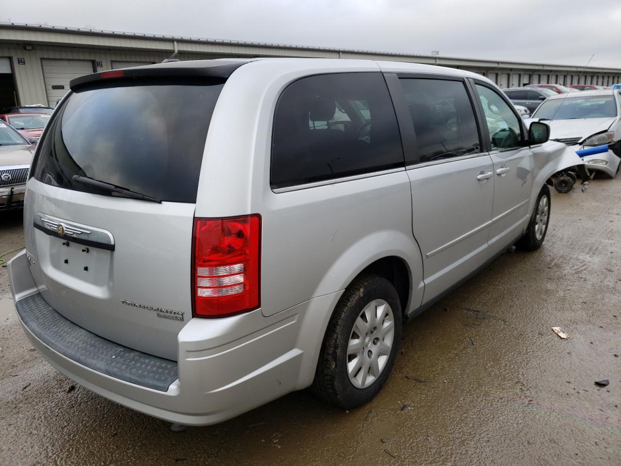 Photo 4 from auction – 2009 CHRYSLER TOWN & COU with VIN 2A8HR44E19R574625