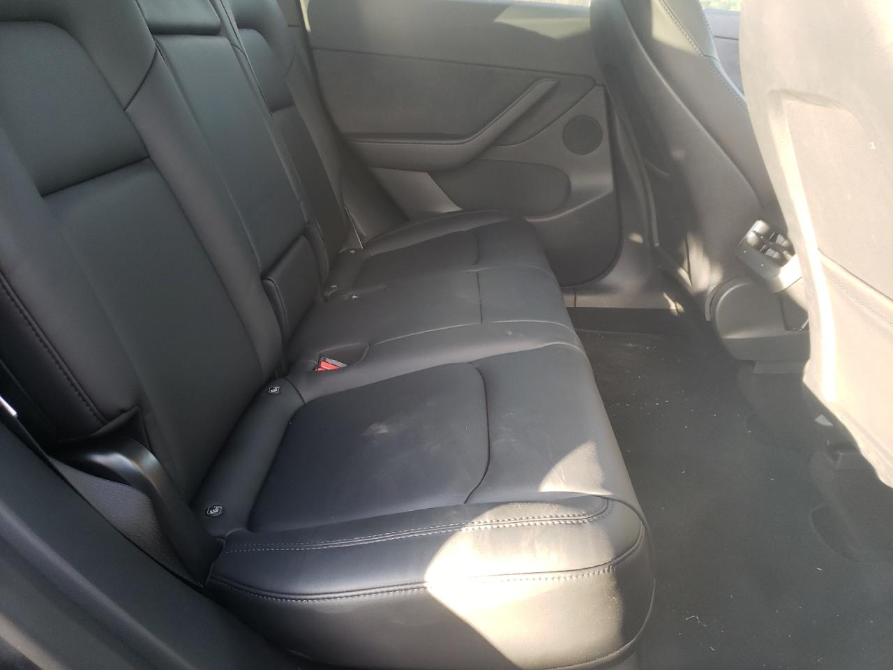 Photo 6 from auction – 2021 TESLA MODEL Y with VIN 5YJYGDEEXMF105470
