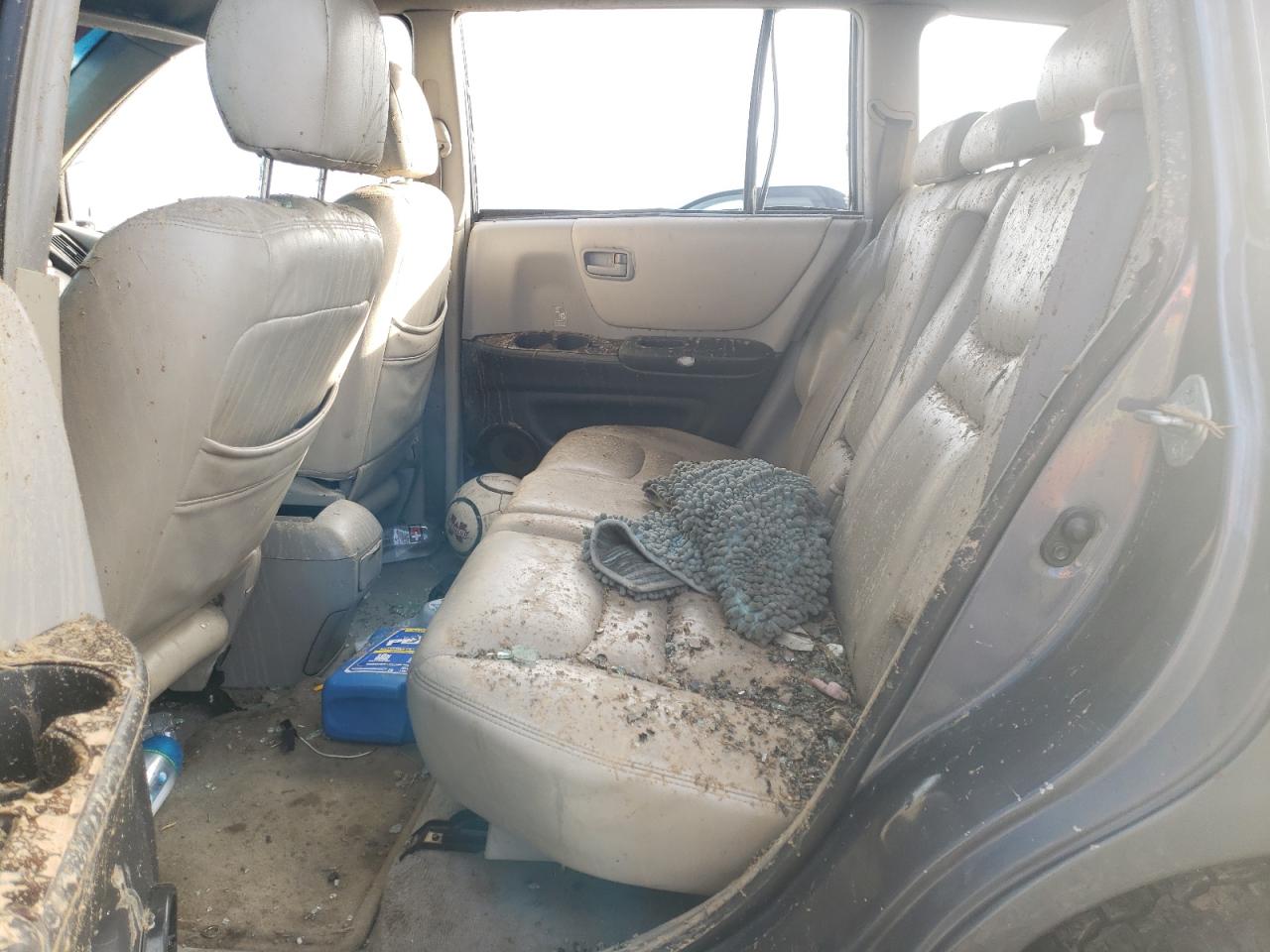 Photo 6 from auction – 2002 TOYOTA HIGHLANDER with VIN JTEHF21A620048461