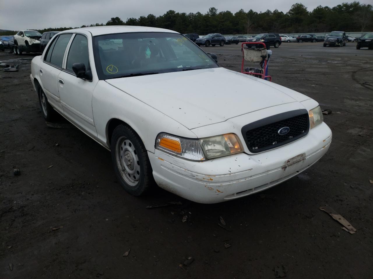 FORD CROWN VICT 2011 with VIN 2FABP7AV6BX124808 - Photo from auction