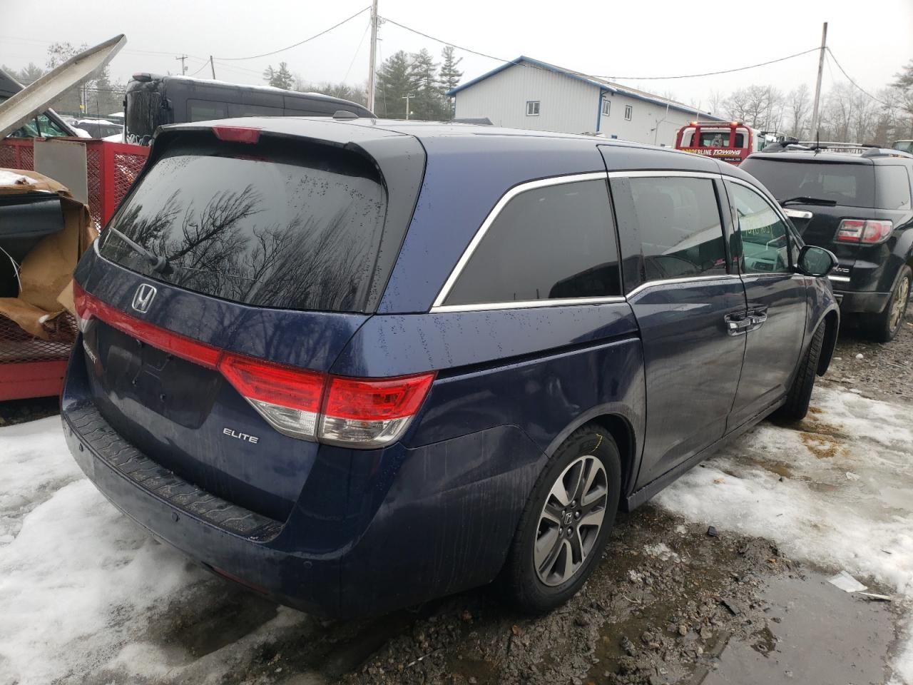 Photo 4 from auction – 2015 HONDA ODYSSEY TO with VIN 5FNRL5H96FB048465