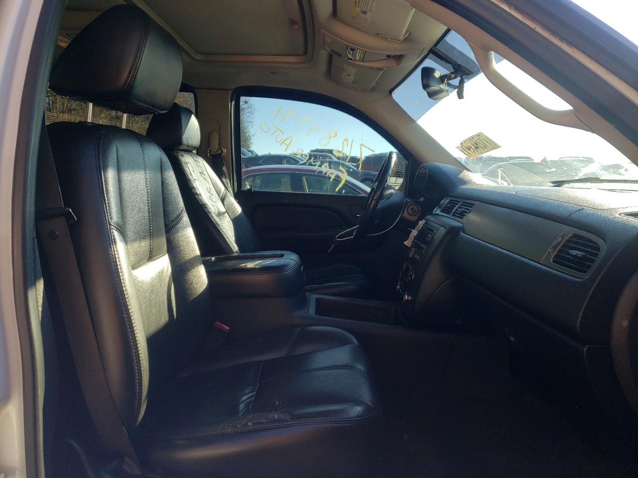 Photo 5 from auction – 2007 CHEVROLET AVALANCHE with VIN 3GNFK12337G266630