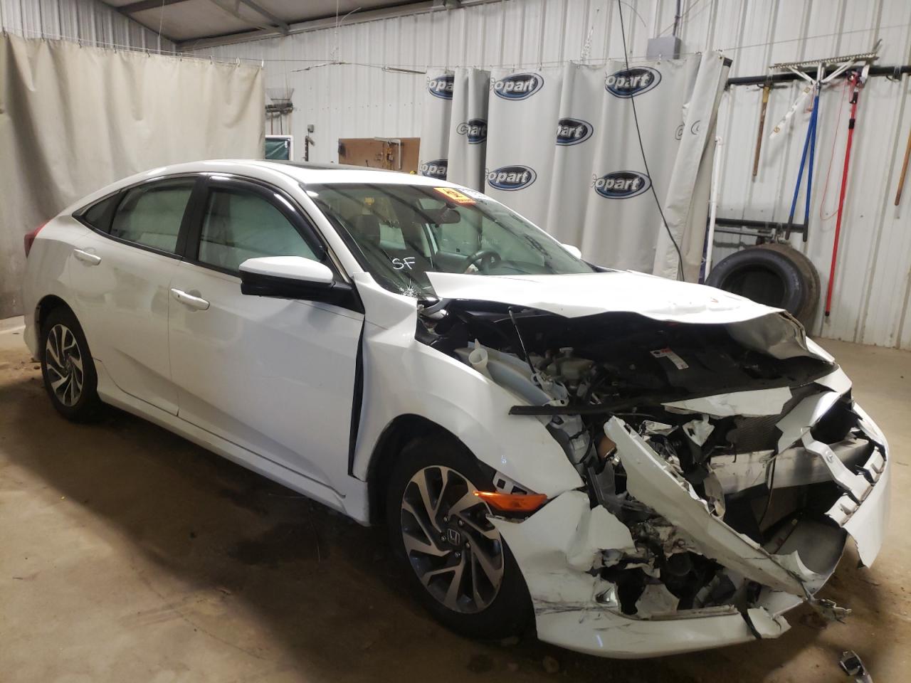 Photo 1 from auction – 2017 HONDA CIVIC EX with VIN 19XFC2F76HE011721