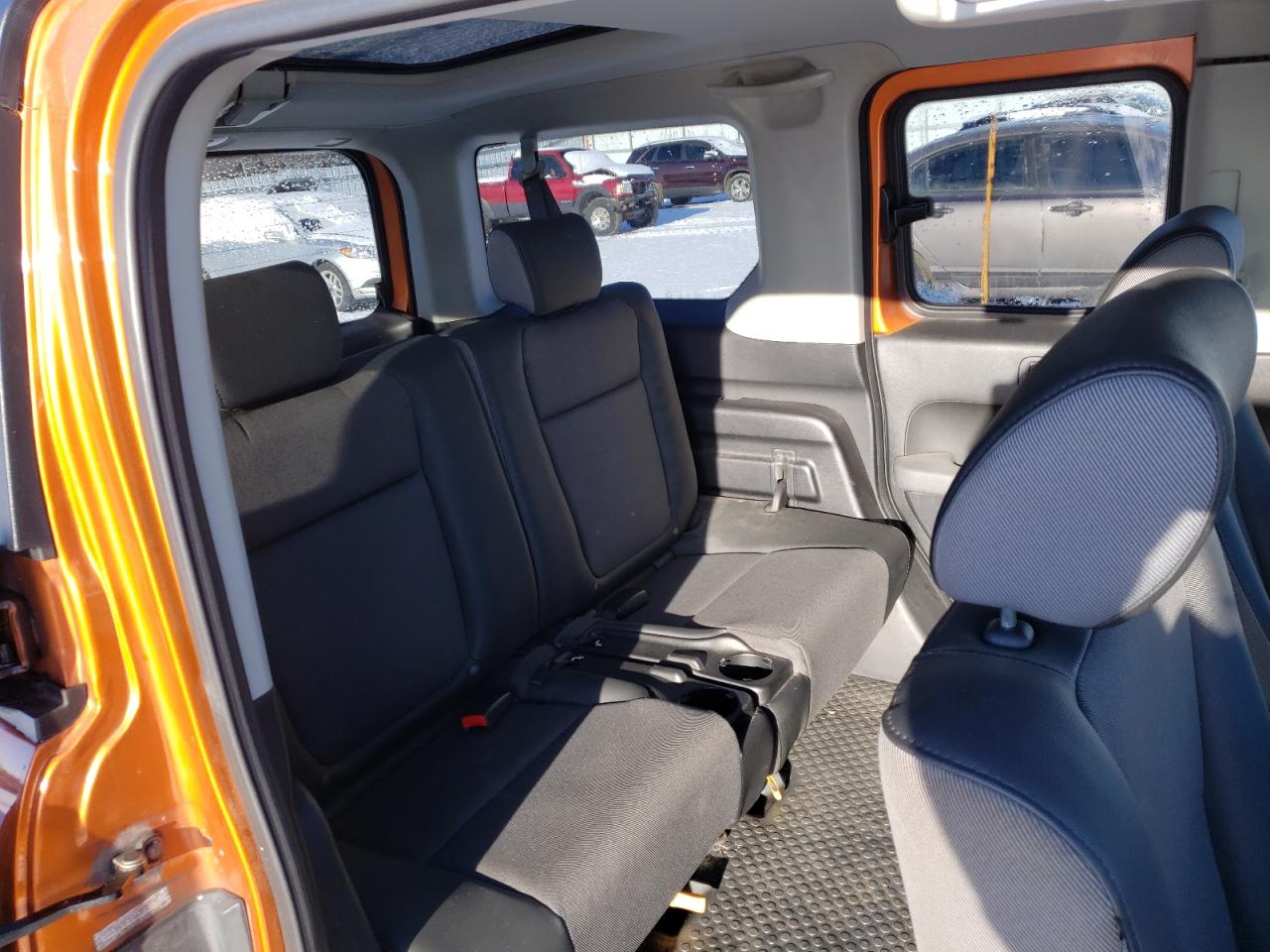 Photo 6 from auction – 2006 HONDA ELEMENT EX with VIN 5J6YH28726L800325