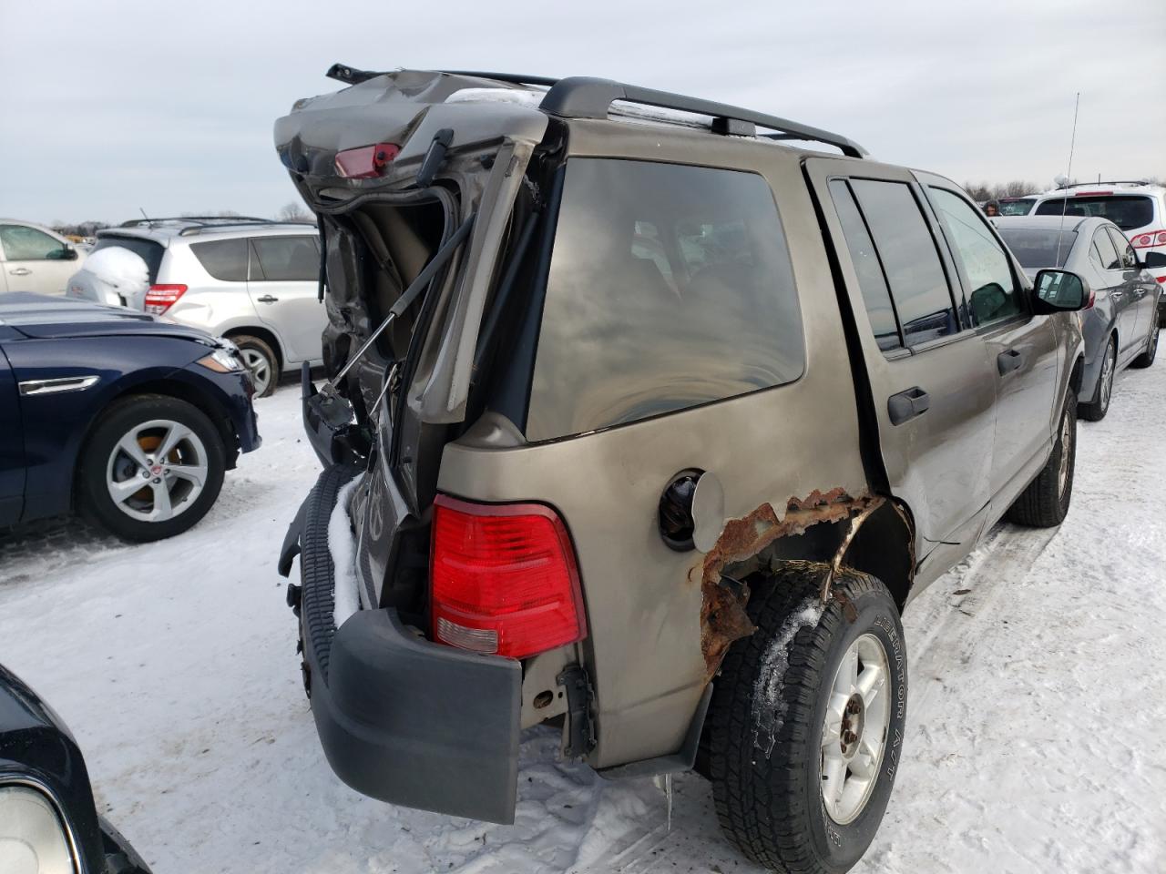 Photo 4 from auction – 2003 FORD EXPLORER X with VIN 1FMZU62K63UC60151