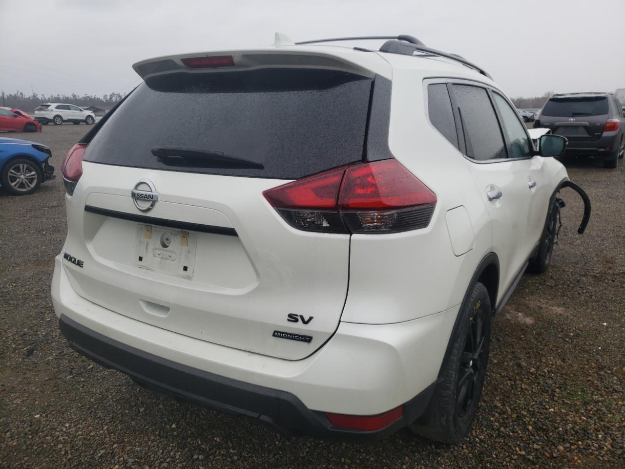 Photo 4 from auction – 2018 NISSAN ROGUE S with VIN 5N1AT2MT2JC749907