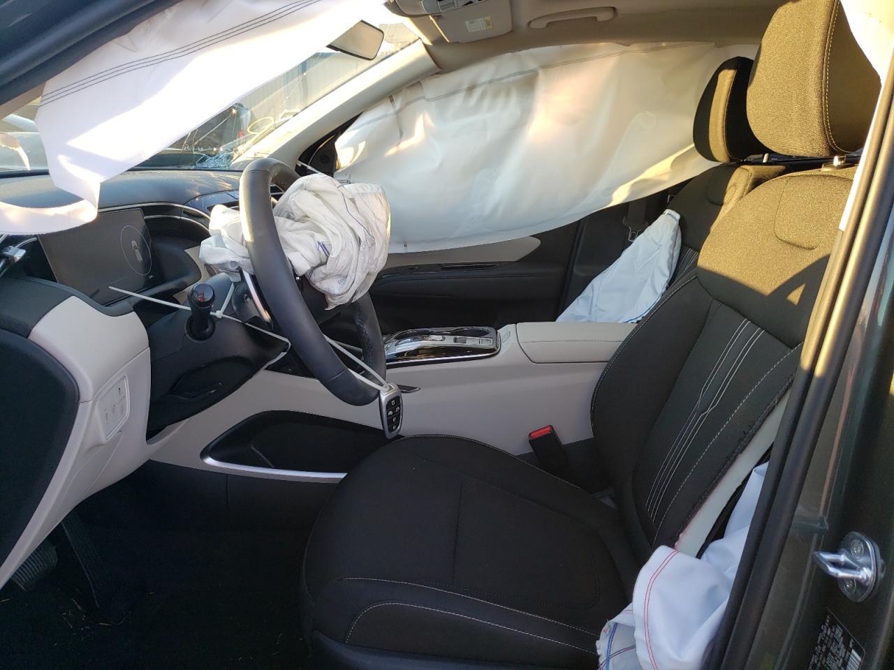 Photo 5 from auction – 2022 HYUNDAI TUCSON SEL with VIN KM8JFCA18NU037899