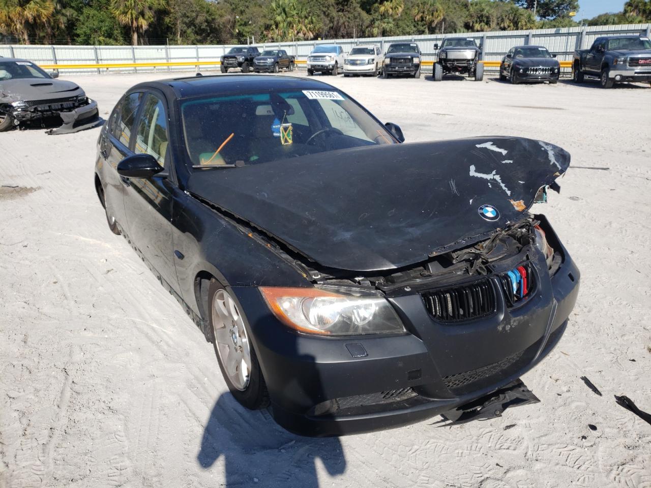 BMW 325 I 2006 with VIN WBAVB13596KX40556 - Photo from auction