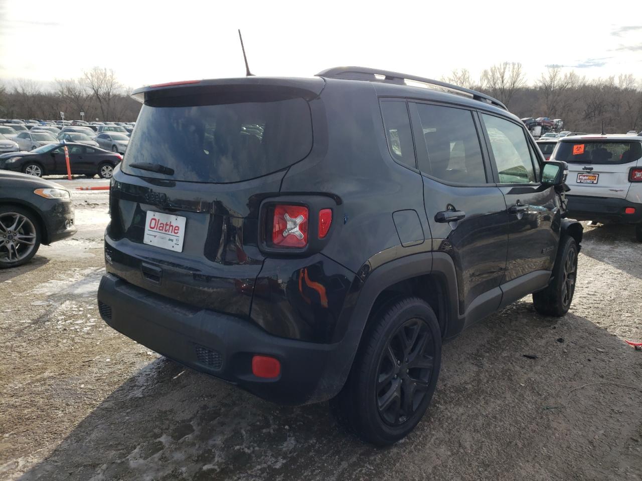 Photo 4 from auction – 2018 JEEP RENEGADE L with VIN ZACCJBBB4JPJ13818