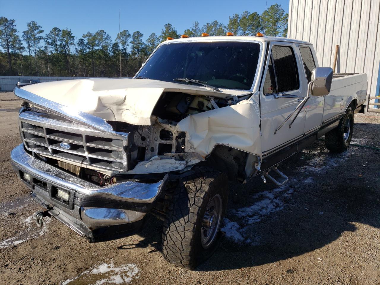 Photo 2 from auction – 1994 FORD F250 with VIN 1FTHX25K2RKA70945