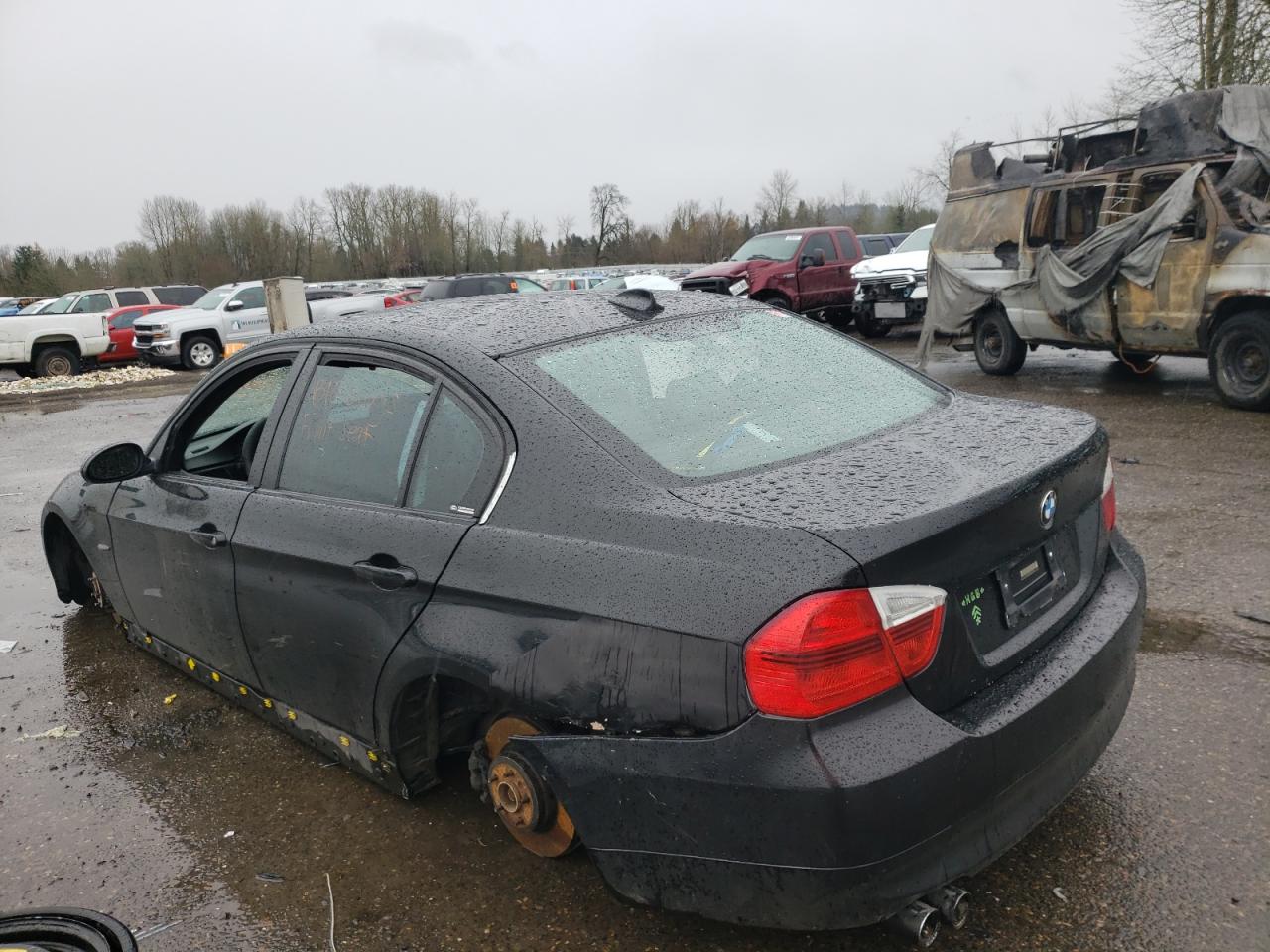Zdjęcie 3 z aukcji – 2006 BMW 330 I z VIN WBAVB33586PS19844
