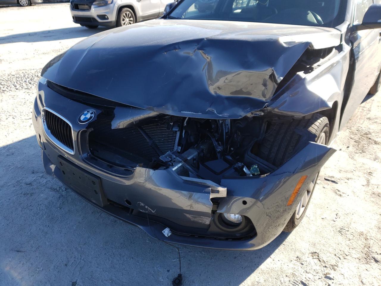 Photo 9 from auction – 2016 BMW 320 I with VIN WBA8E1G57GNU10574