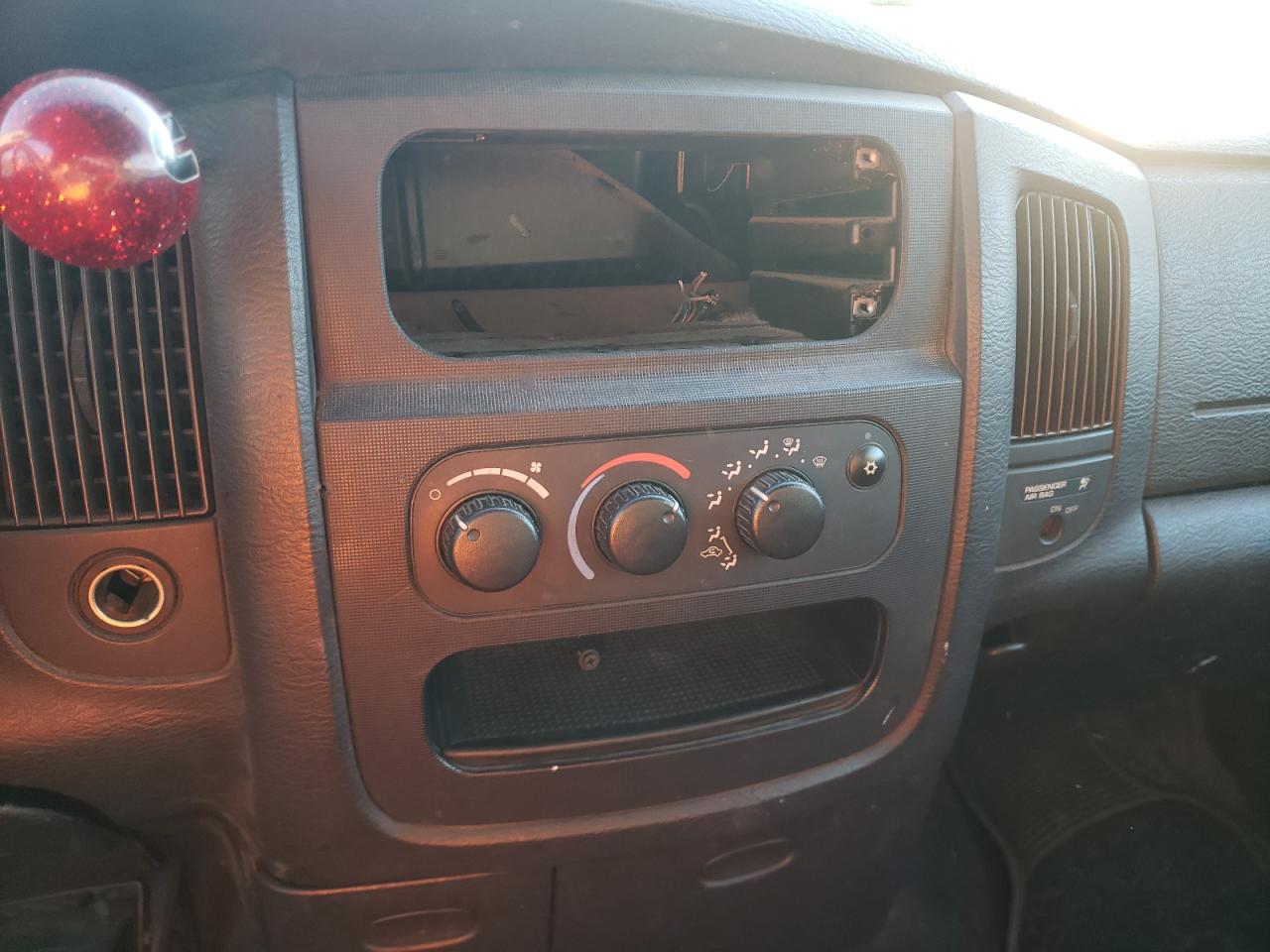 Photo 9 from auction – 2004 DODGE RAM 2500 S with VIN 3D7KU26C14G179764