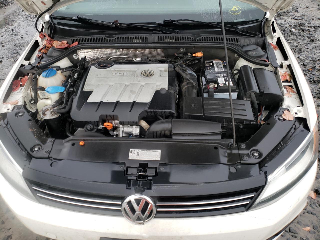 Photo 7 from auction – 2012 VOLKSWAGEN JETTA TDI with VIN 3VWLL7AJ5CM326671