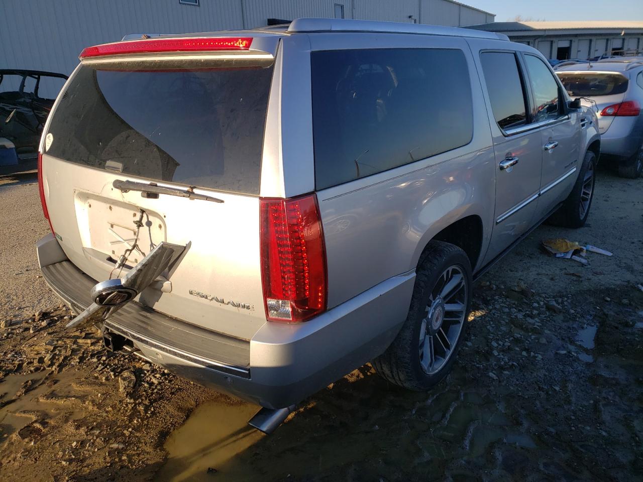 Photo 4 from auction – 2011 CADILLAC ESCALADE E with VIN 1GYS4JEFXBR161142