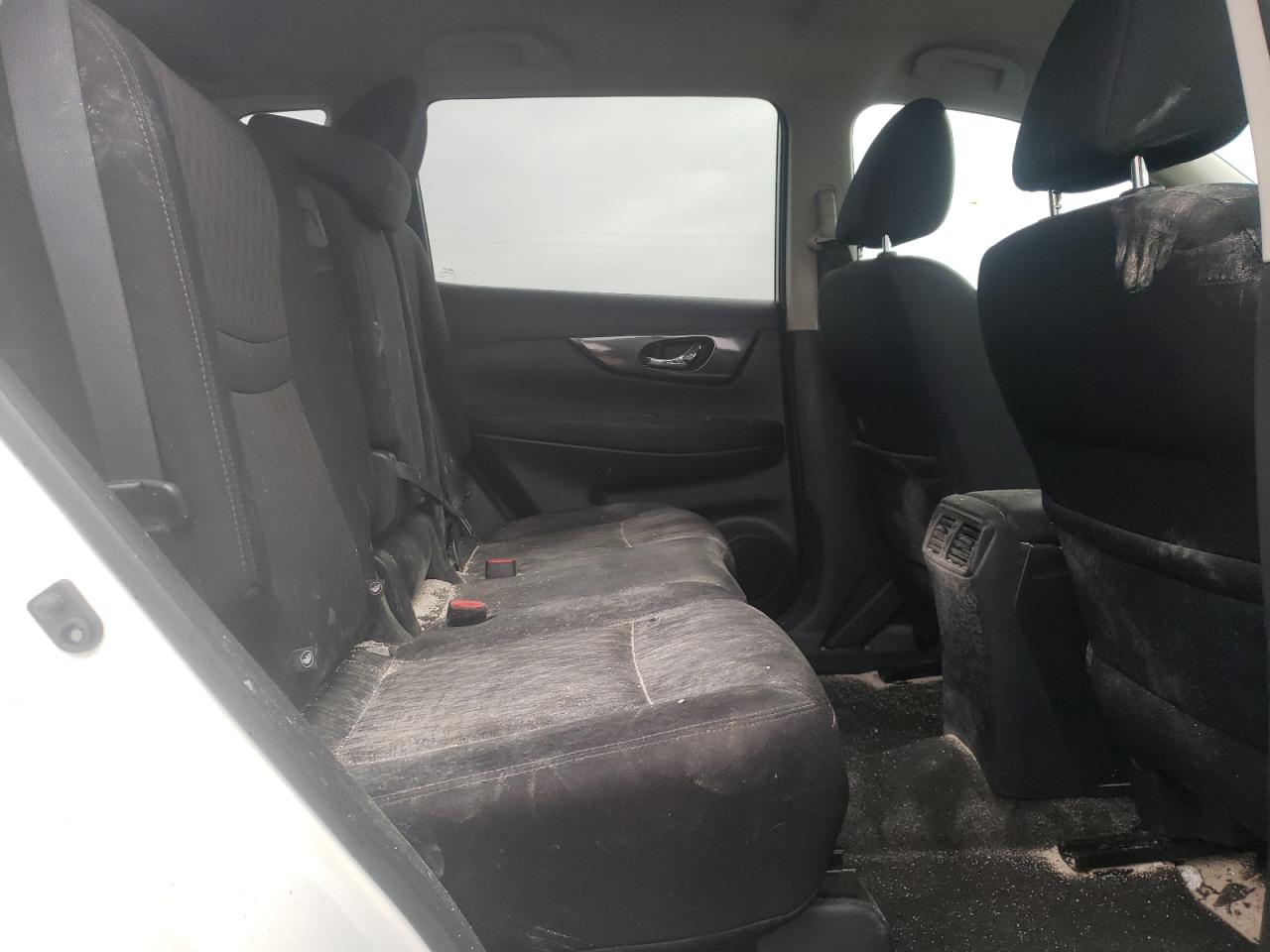 Photo 6 from auction – 2018 NISSAN ROGUE S with VIN 5N1AT2MT2JC749907