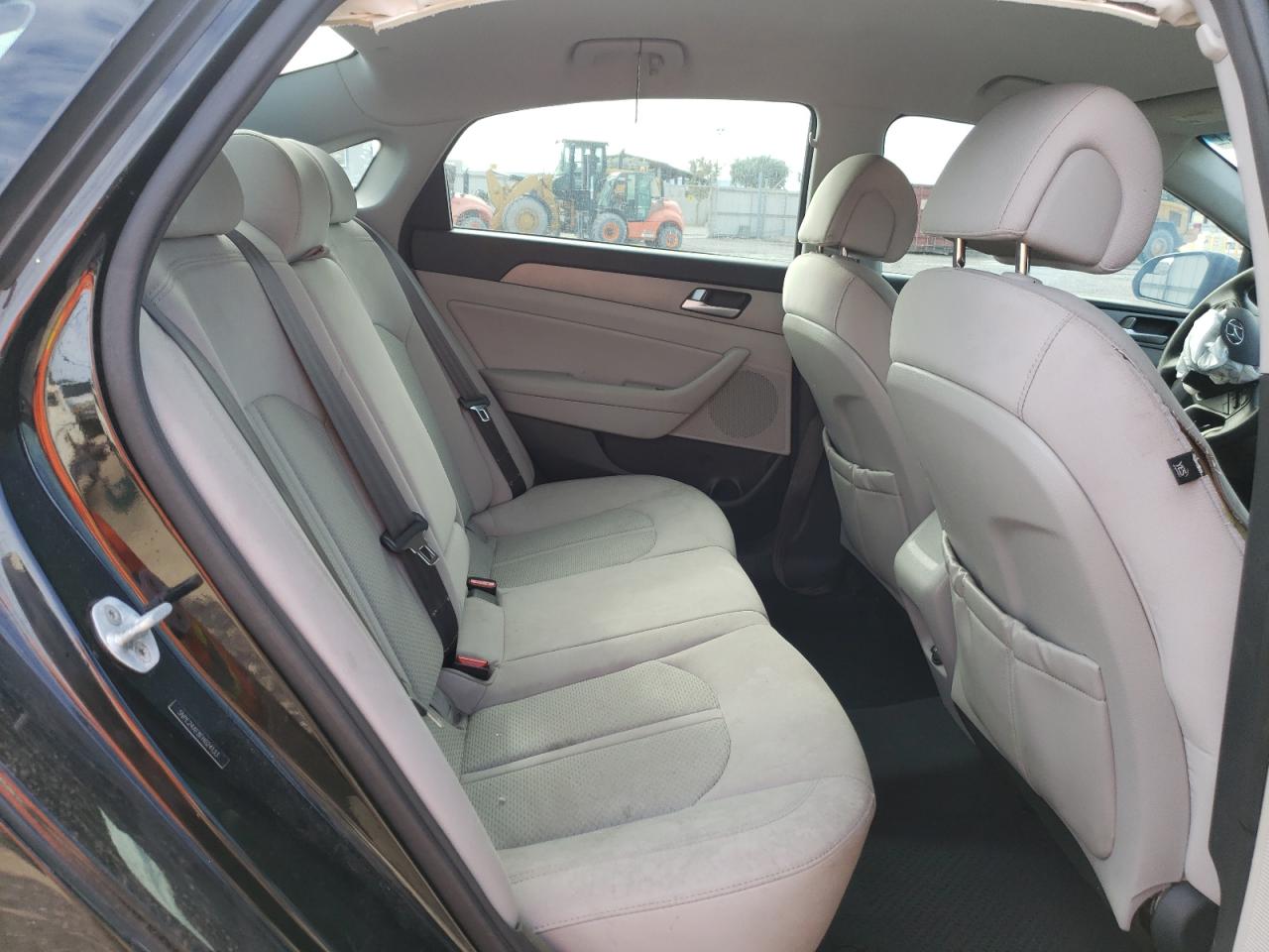 Photo 6 from auction – 2015 HYUNDAI SONATA SE with VIN 5NPE24AF8FH024133