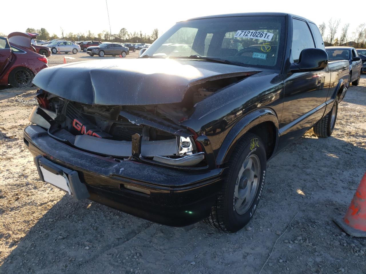 Photo 2 from auction – 1996 GMC SONOMA with VIN 1GTCS19X0T8519908