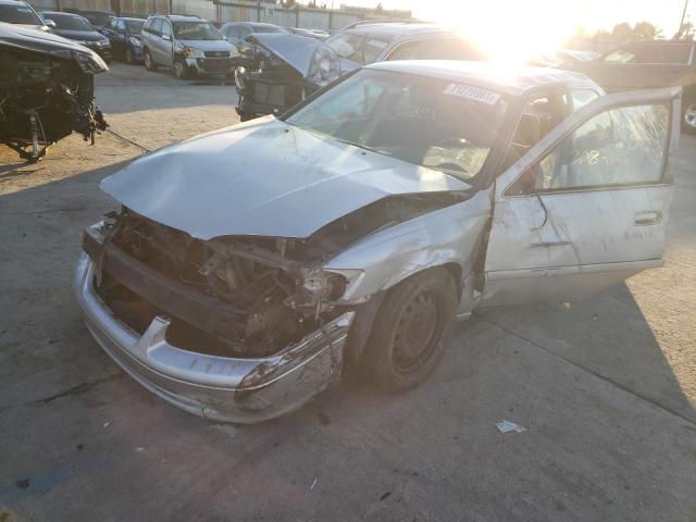 Photo 2 from auction – 2000 TOYOTA CAMRY CE with VIN 4T1BG22K8YU648121