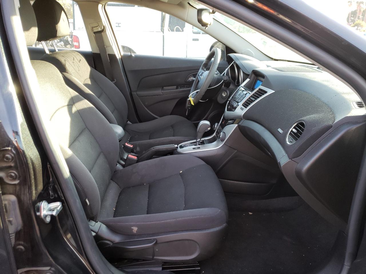 Photo 5 from auction – 2015 CHEVROLET CRUZE LT with VIN 1G1PC5SB7F7127922