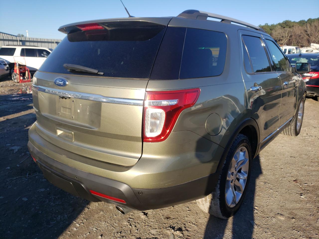 Photo 4 from auction – 2012 FORD EXPLORER L with VIN 1FMHK7F89CGA30477