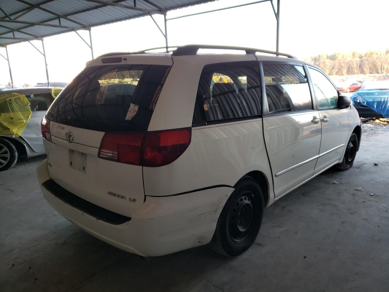 Photo 4 from auction – 2005 TOYOTA SIENNA CE with VIN 5TDZA23C45S327592