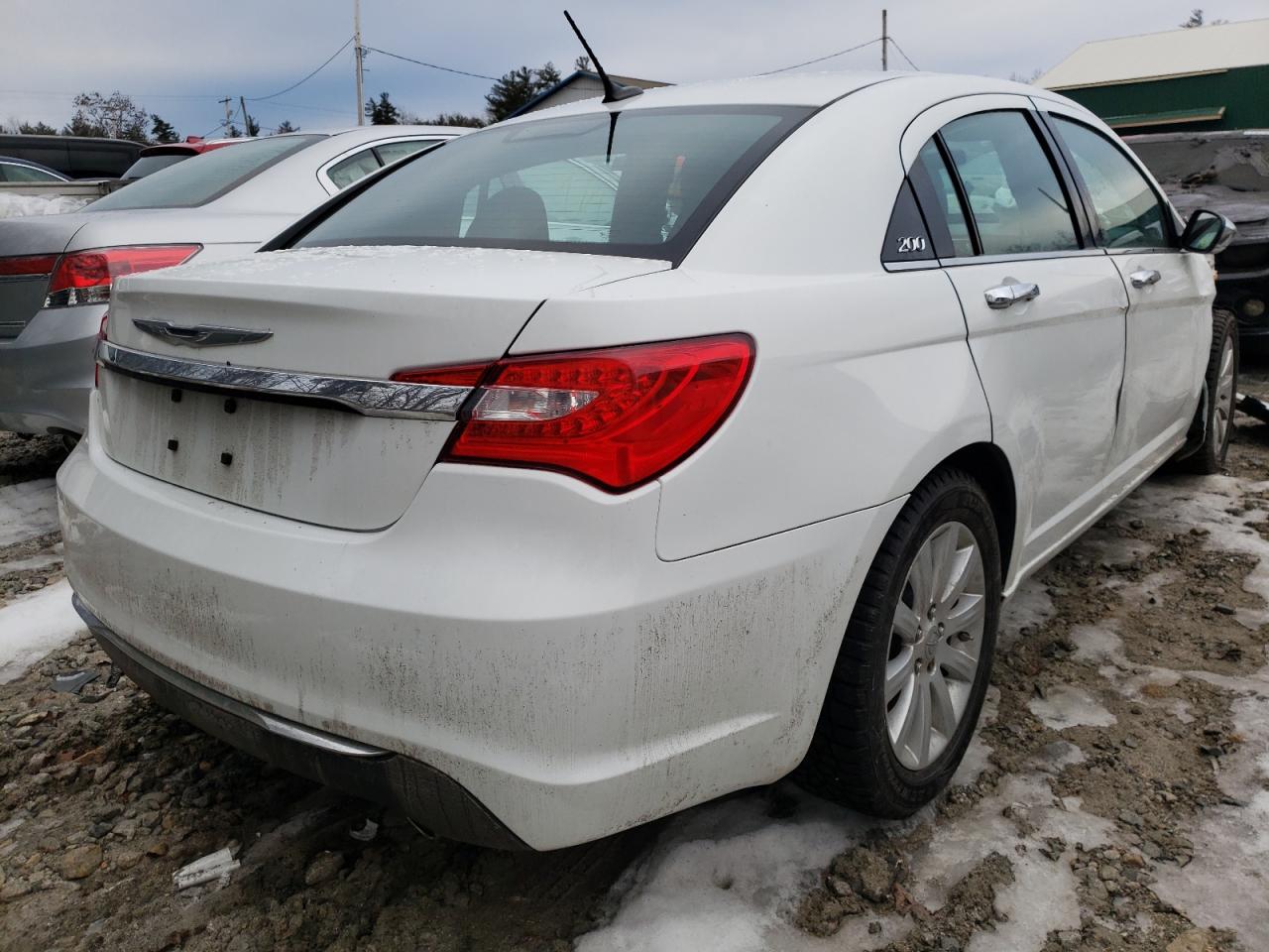 Photo 4 from auction – 2013 CHRYSLER 200 LIMITE with VIN 1C3CCBCG0DN739018
