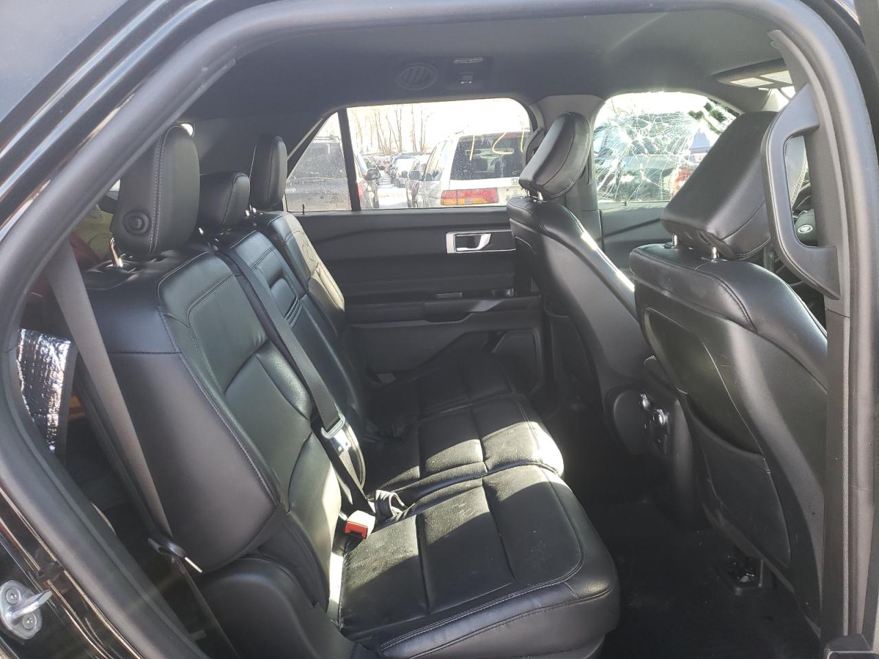 Photo 6 from auction – 2020 FORD EXPLORER X with VIN 1FMSK8DH5LGB05450