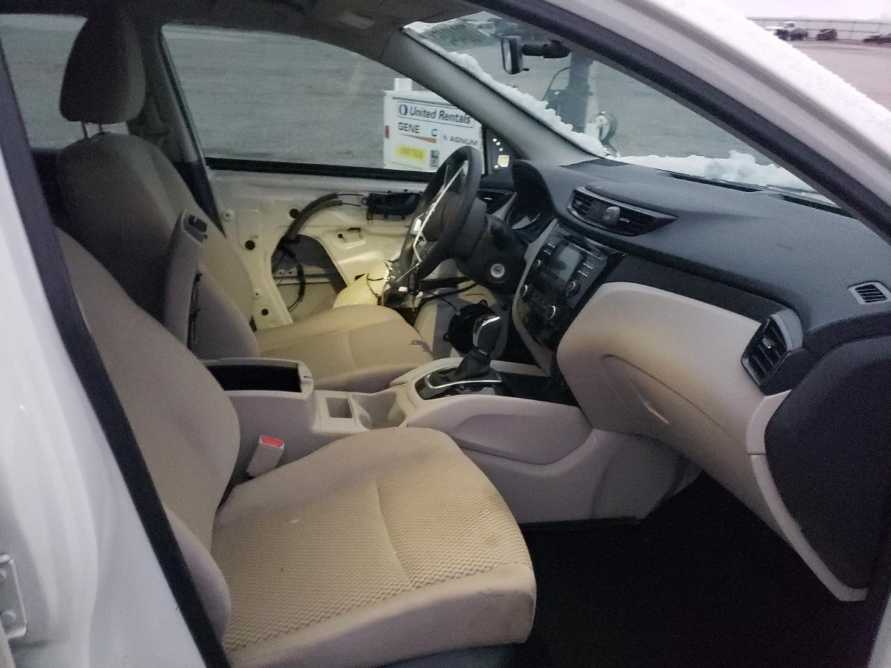 Photo 5 from auction – 2017 NISSAN ROGUE with VIN JN1BJ1CP9HW008677