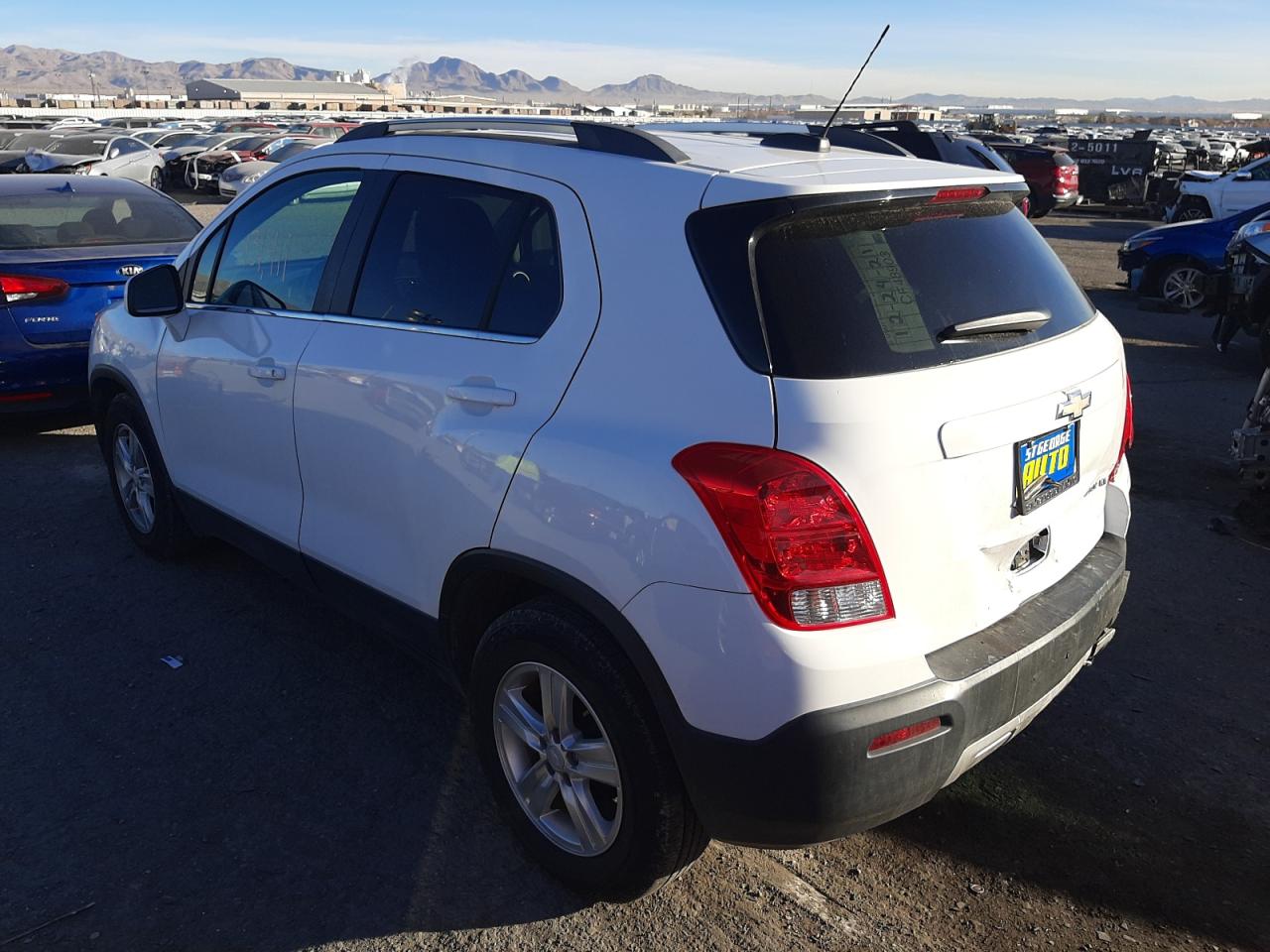 Photo 3 from auction – 2016 CHEVROLET TRAX 1LT with VIN 3GNCJLSB8GL194520