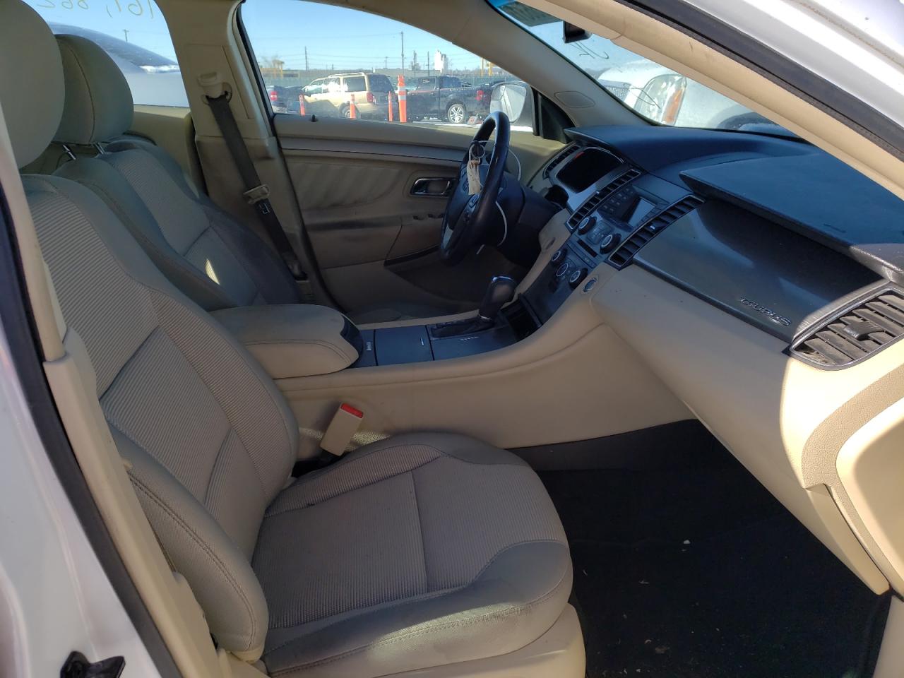 Photo 5 from auction – 2013 FORD TAURUS SEL with VIN 1FAHP2E87DG203978