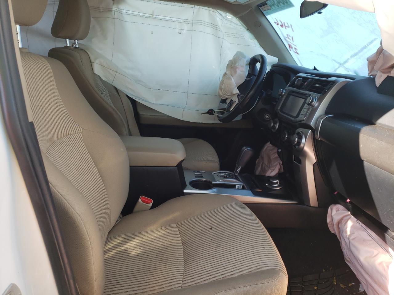 Photo 5 from auction – 2014 TOYOTA 4RUNNER SR with VIN JTEBU5JR2E5151466