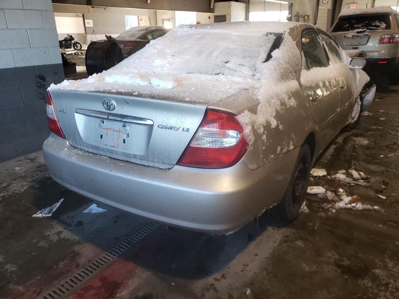 Photo 4 from auction – 2004 TOYOTA CAMRY with VIN 4T1BE32K54U882903