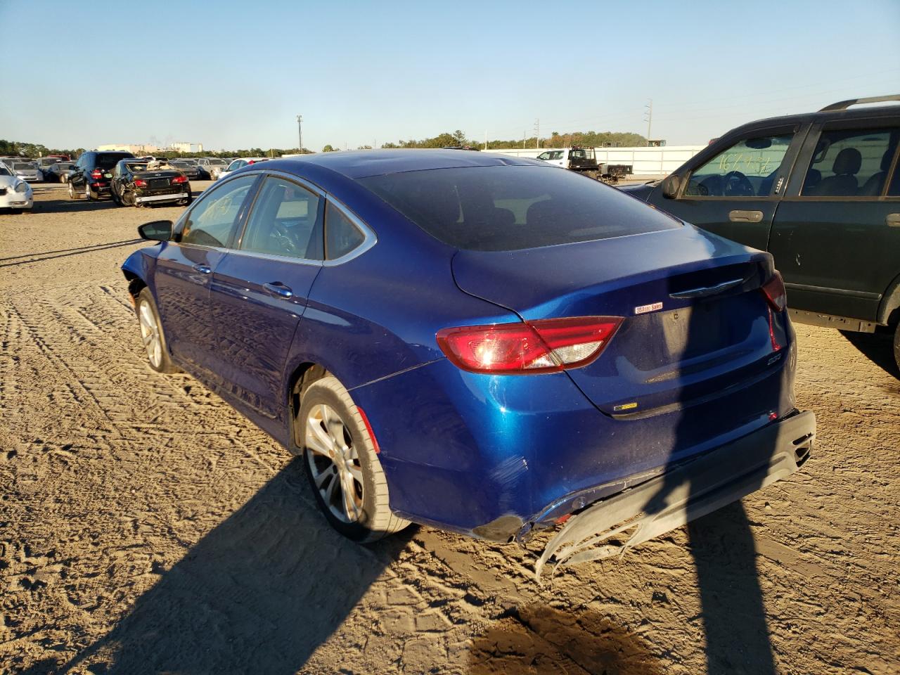 Photo 3 from auction – 2015 CHRYSLER 200 LIMITE with VIN 1C3CCCAB5FN718665