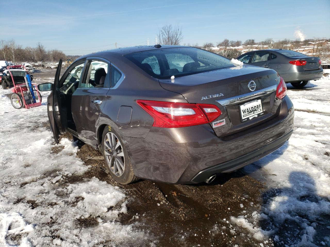 Photo 3 from auction – 2017 NISSAN ALTIMA 2.5 with VIN 1N4AL3AP8HC194446