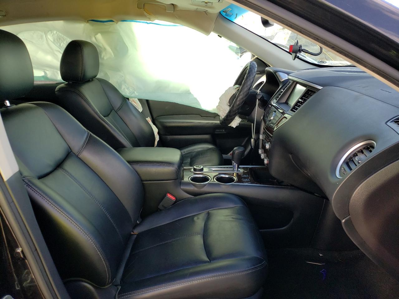 Photo 5 from auction – 2015 NISSAN PATHFINDER with VIN 5N1AR2MM0FC626976