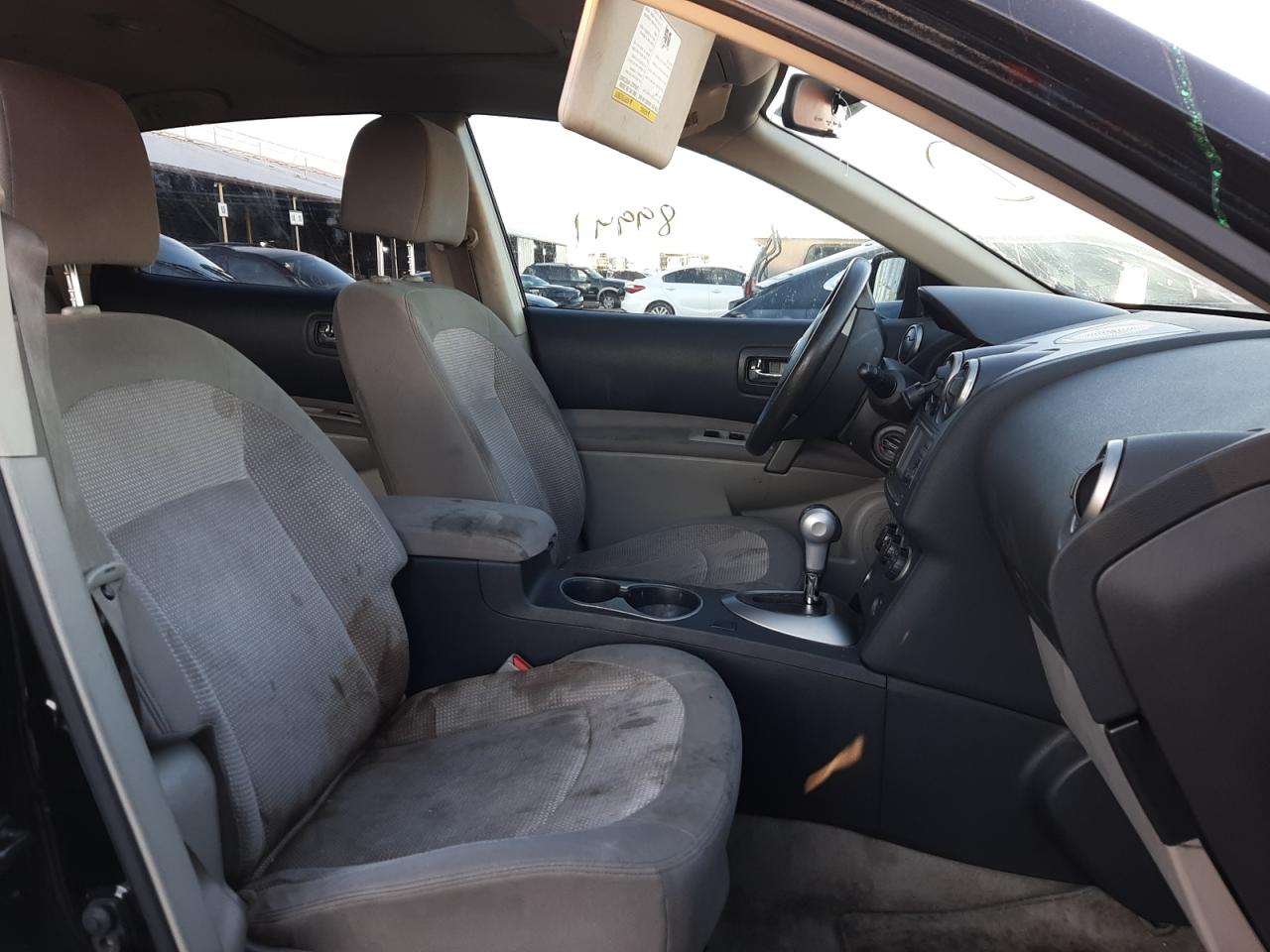 Photo 5 from auction – 2013 NISSAN ROGUE S with VIN JN8AS5MV5DW642707