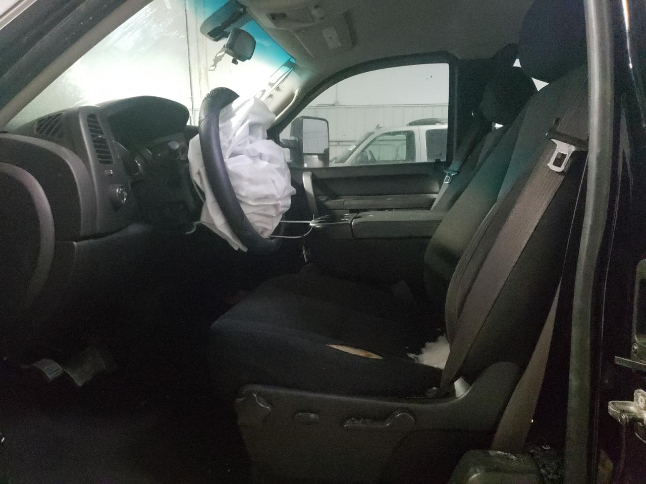 Photo 5 from auction – 2011 CHEVROLET SILVERADO with VIN 1GCRKSE3XBZ299401