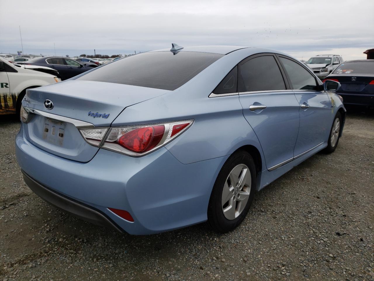Photo 4 from auction – 2013 HYUNDAI SONATA HYB with VIN KMHEC4A49DA051160