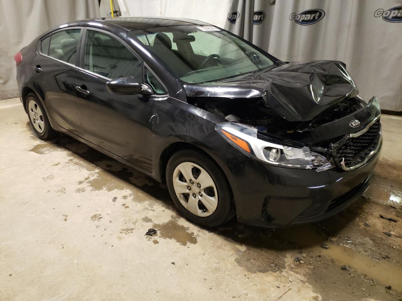 KIA FORTE LX 2017 with VIN 3KPFK4A71HE061853 - Photo from auction