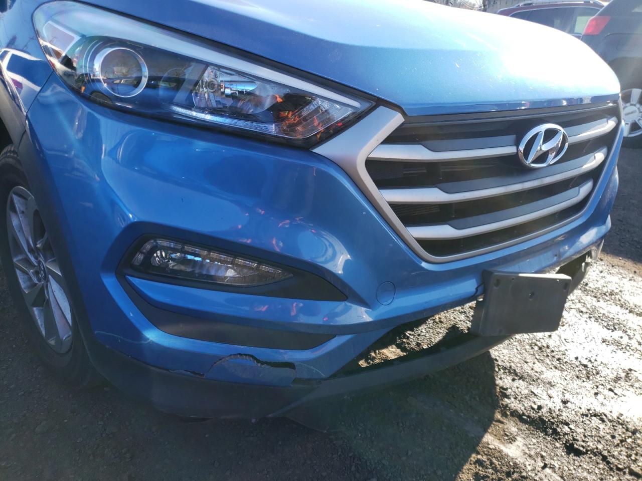 Photo 9 from auction – 2017 HYUNDAI TUCSON LIM with VIN KM8J3CA42HU463885