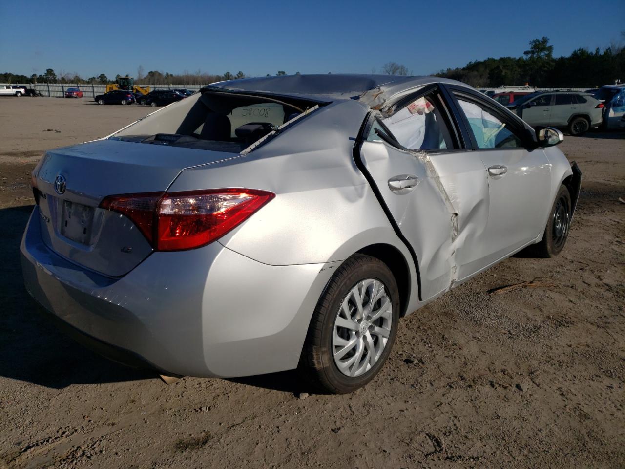 Photo 4 from auction – 2017 TOYOTA COROLLA L with VIN 5YFBURHE0HP706680