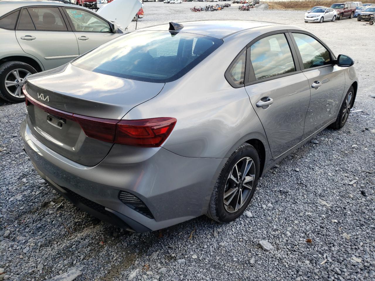 Photo 4 from auction – 2022 KIA FORTE FE with VIN 3KPF24AD3NE423439