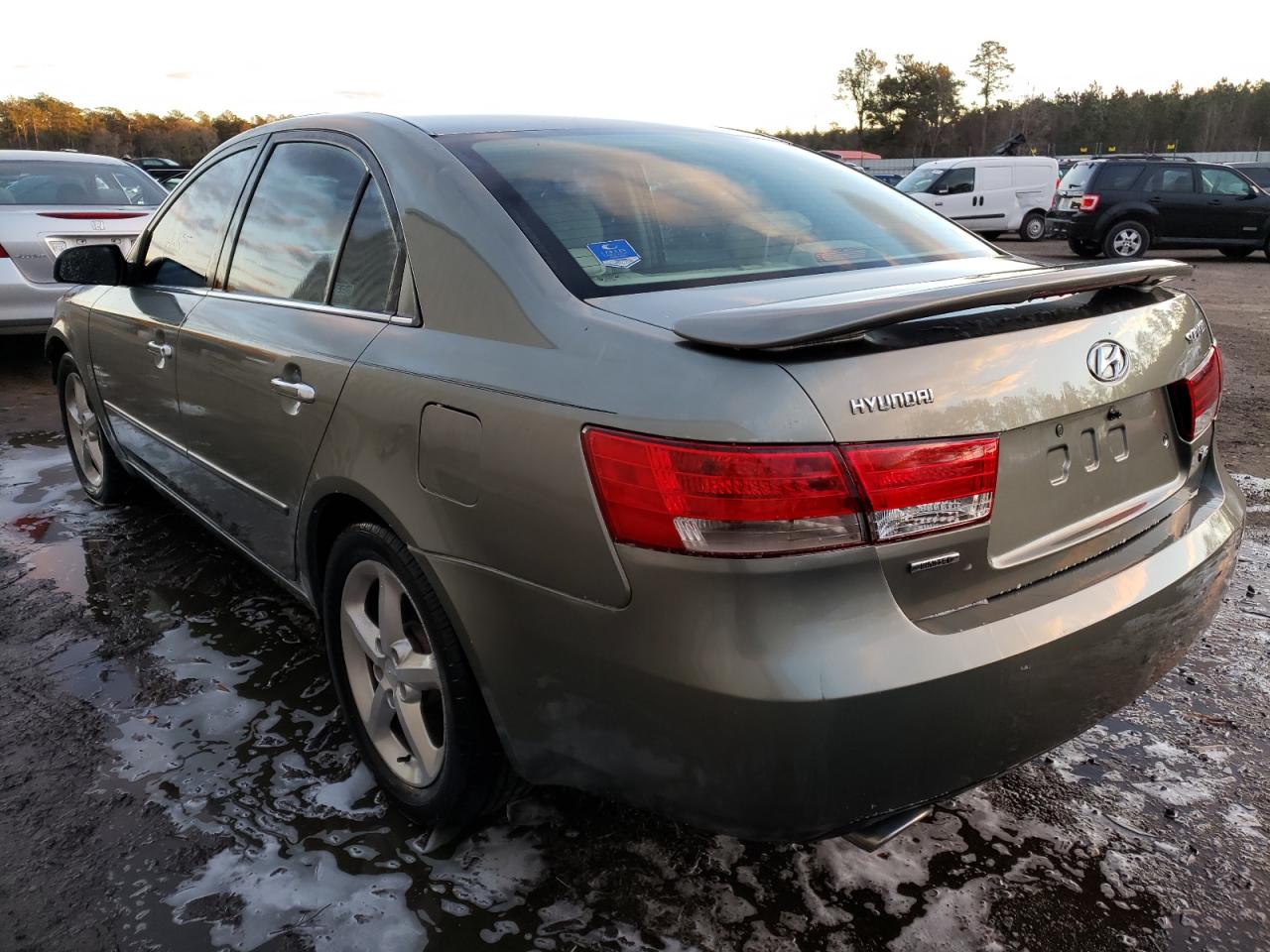 Photo 3 from auction – 2007 HYUNDAI SONATA SE with VIN 5NPEU46F07H193082