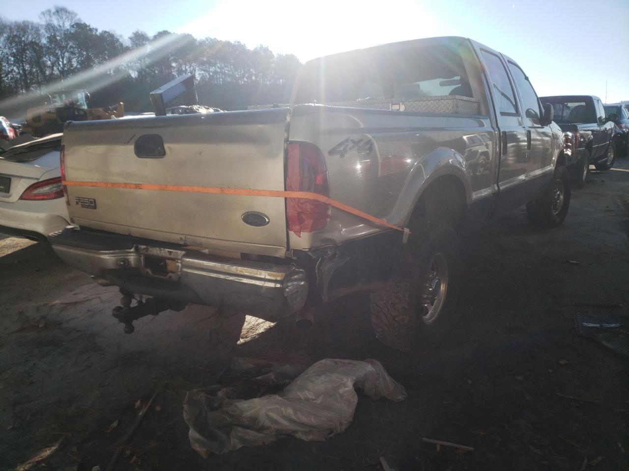 Photo 4 from auction – 2000 FORD F250 SUPER with VIN 1FTNW21L2YEA86919